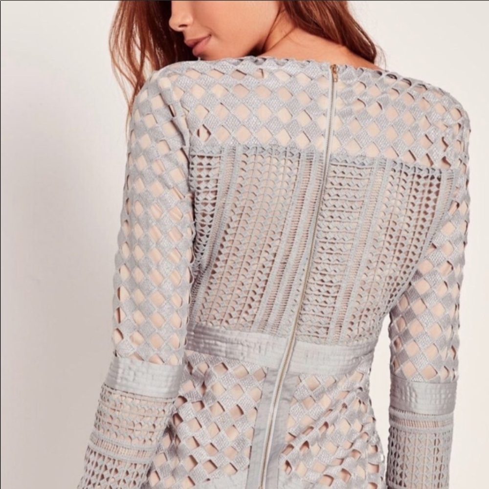 SOLD. BRAND NEW MISSGUIDED Lace Body-Con Dress - Picture 3 of 6